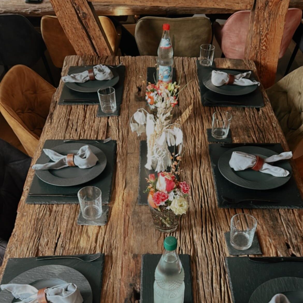 Gedeckte Tafel im Oberstüberl